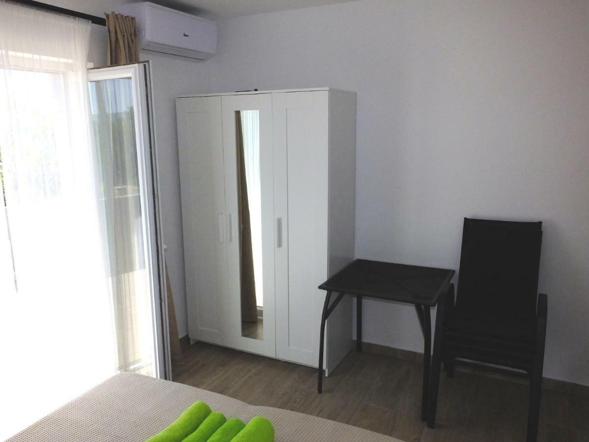 Apartmani Berno Starigrad Paklenica Exterior foto