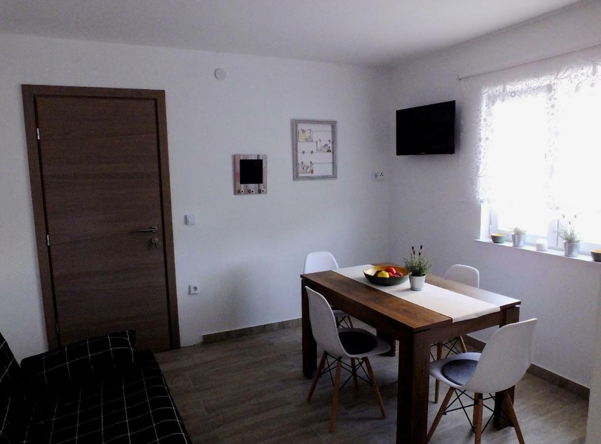 Apartmani Berno Starigrad Paklenica Exterior foto